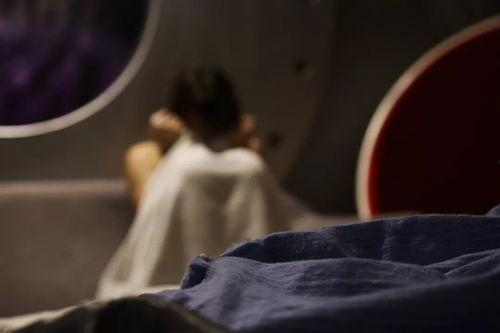 被男朋友是摸下面视频,男友偷拍摸下面视频引发热议