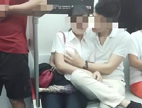 亲胸撕衣服摸下面的视频6,亲胸撕衣事件引发网友热议